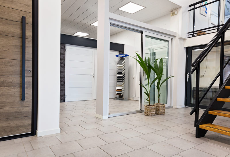 Showroom-voordeuren