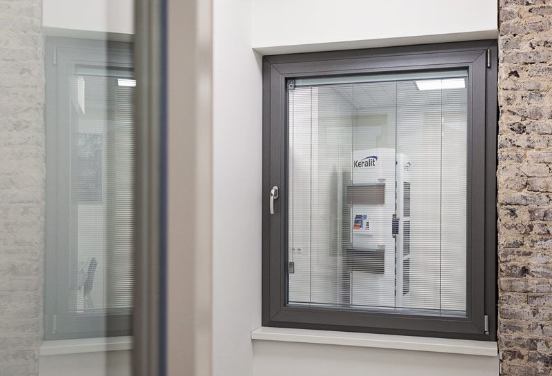 Showroom-zonwering-kozijn